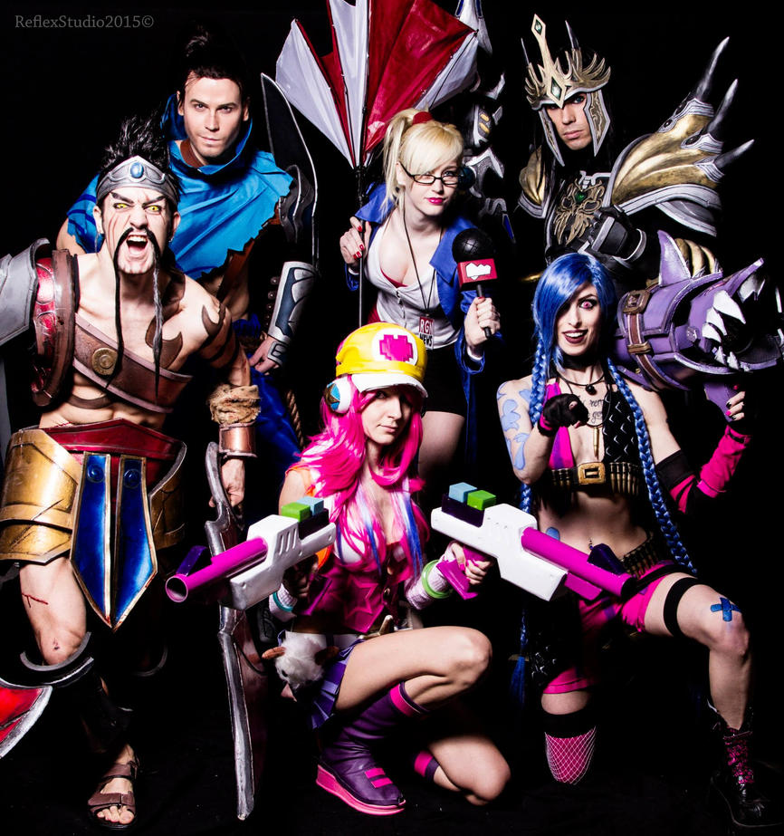  League of Legends Cosplay Group